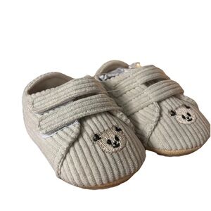 Cozy Beige Baby Shoes with Bear Embroidery
